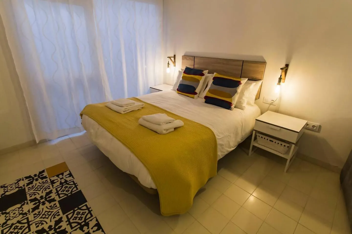 Апартаменты Sh Rosario Loft Chic En El Centro Historico Кадис