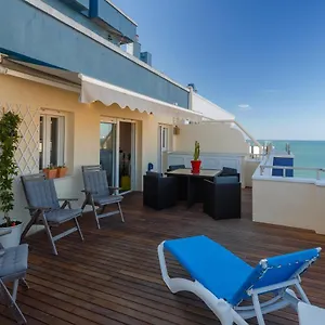 Apartamento El Atico De La Reina By Cadiz4rentals, Cádiz